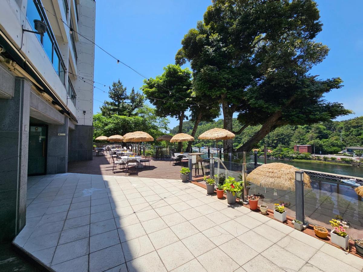 Cheonjiyeon Crystal Hotel Согвипхо Экстерьер фото