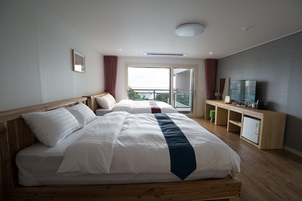 Cheonjiyeon Crystal Hotel Согвипхо Экстерьер фото