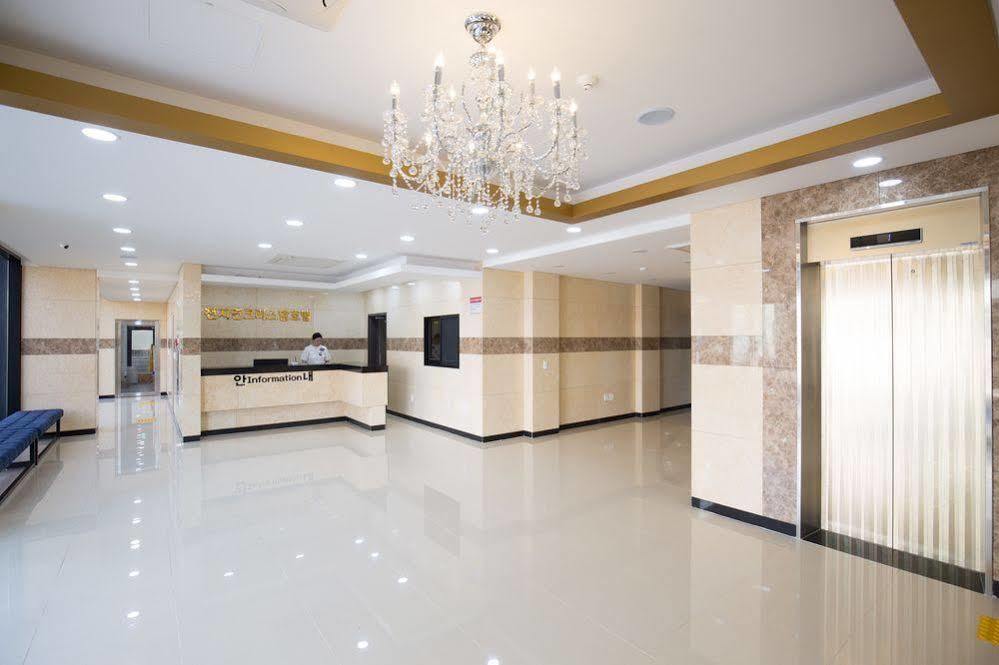 Cheonjiyeon Crystal Hotel Согвипхо Экстерьер фото